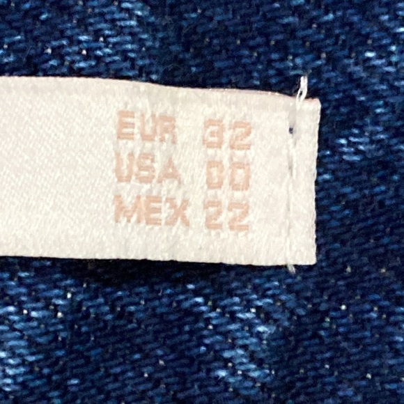 Zara Trafaluc High Rise Dark Wash Distressed Mini Shorts Size 00 - Picture 6 of 7